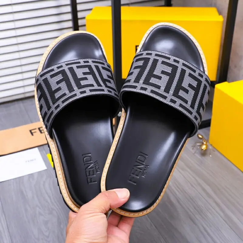 fendi chaussons pour homme s_12445263